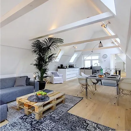 Rembrandt Apartment *